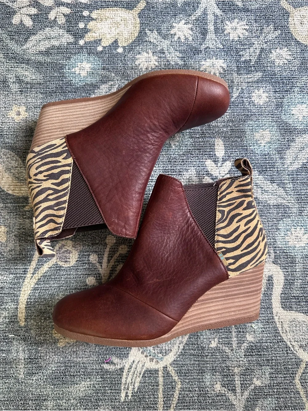 TOMS Kelsey Brown Leather Zebra Print Wedge Booties Sz 8